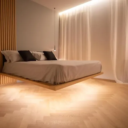 S1 Luxury And * Τεργέστη