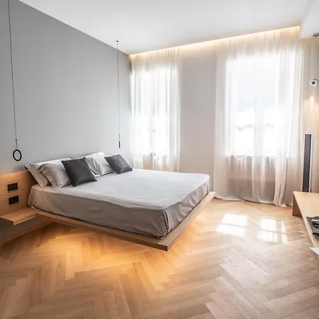 S1 Luxury And Τεργέστη