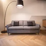 S1 Luxury And * 的里雅斯特