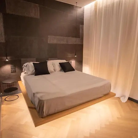 S1 Luxury And Apartment Triest