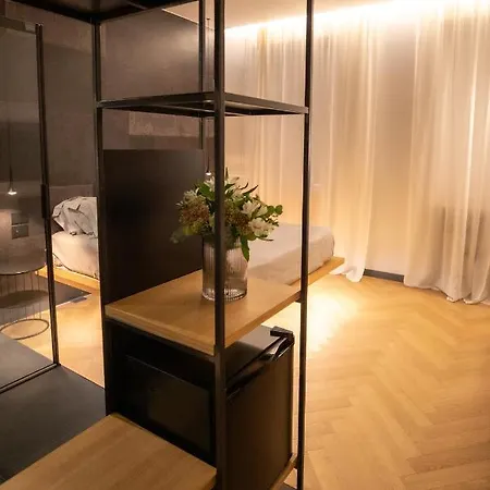 S1 Luxury And Apartment