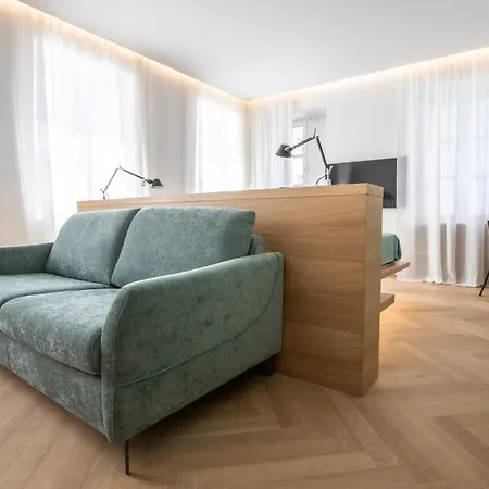 S1 Luxury And Apartman Trieszt