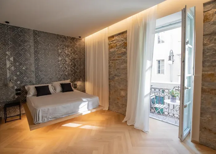 S1 Luxury And * Trieste